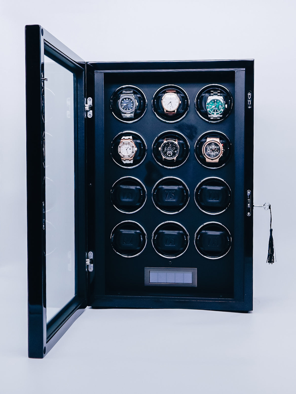 ZOSS Aura 12 LCD touchscreen watch winder, view 4